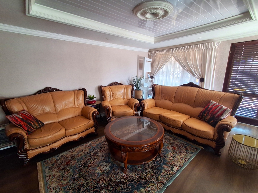 3 Bedroom Property for Sale in Tlhabane West North West